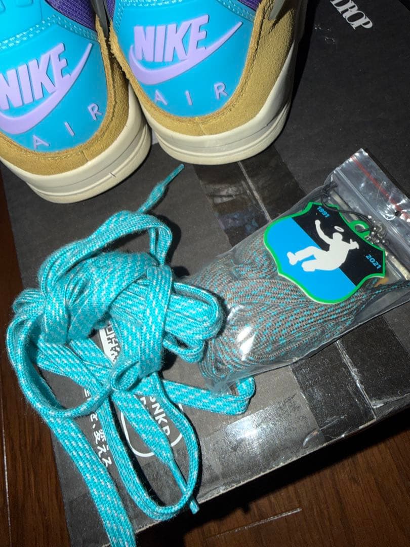 ナイキ ユニオン コラボ エアジョーダン4￼ AJ4