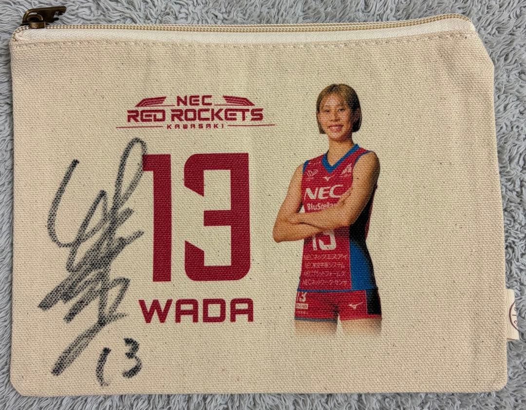 古*都様 NECレッドロケッツ和田由紀子選手直筆サイン入りミニポーチ