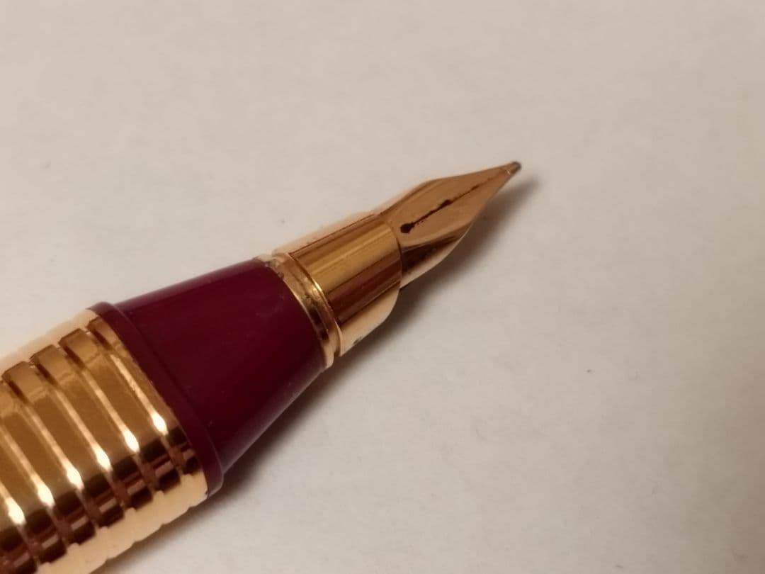 カルティエ　万年筆　Cartier Les Must ゴールド