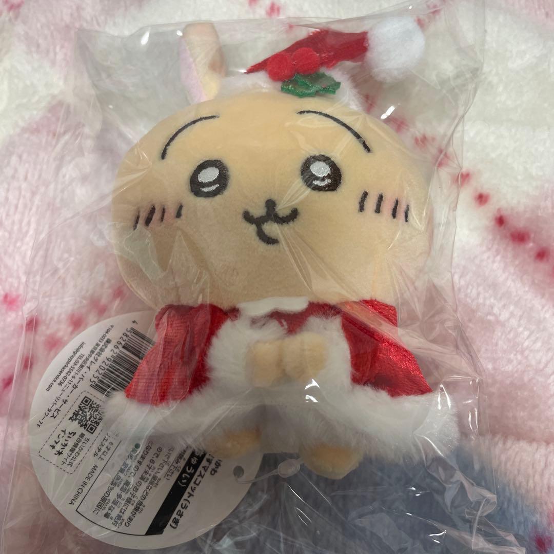 ちいかわ　ハチワレ　うさぎ　サンタさんだ！持ちますマスコット