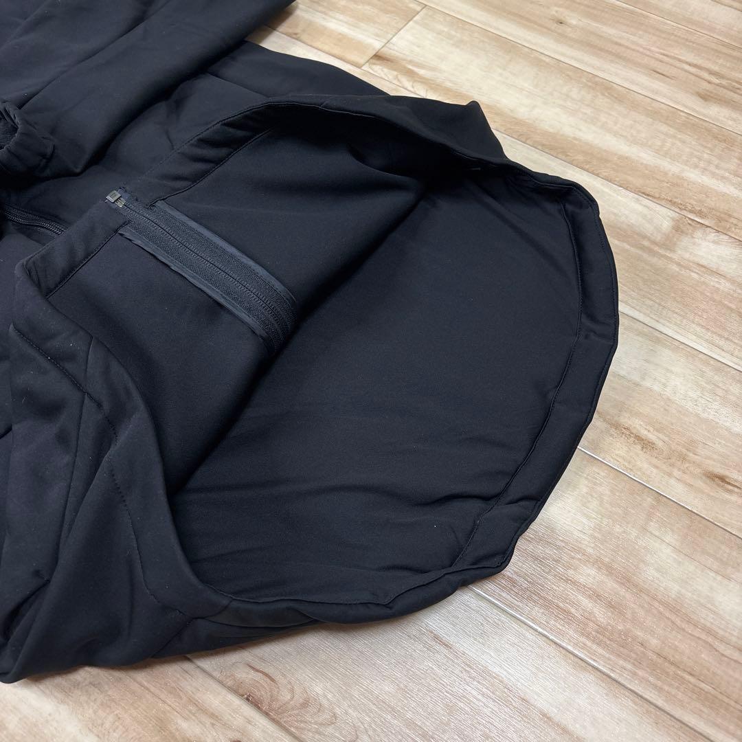 デサントゴルフ ダウンジャケット 袖ロゴ　黒　ブラック　フリース　Lサイズ