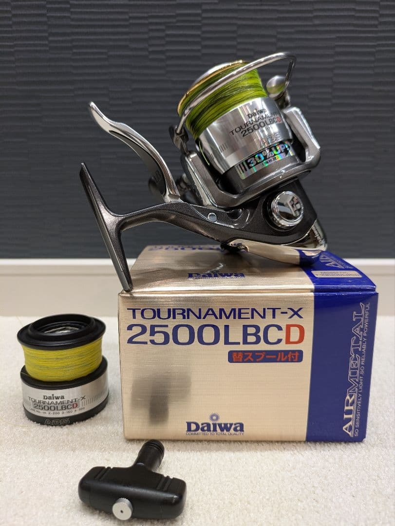 ダイワ TOURNAMENT-X 2500LBCD レバーブレーキリール