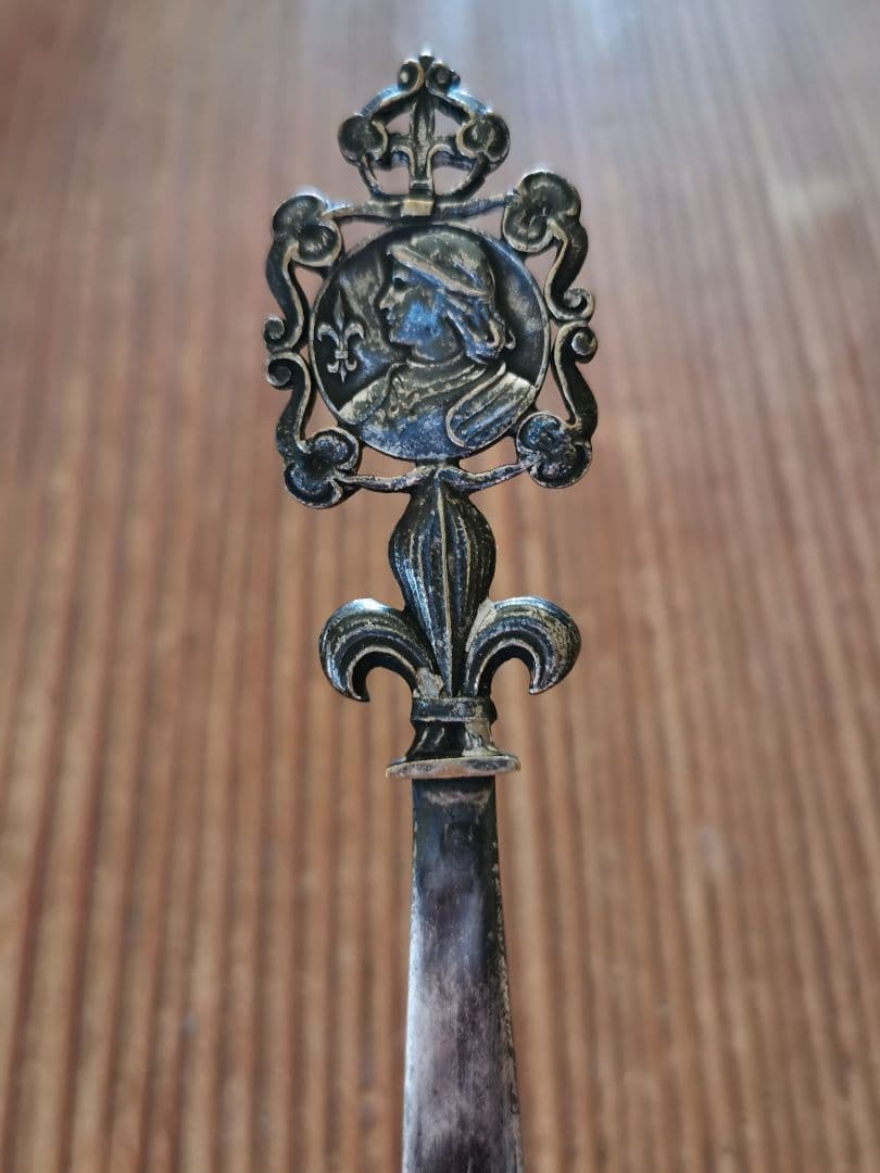 アンティーク フランス ジャンヌダルク ペーパーナイフ 騎士の百合紋 聖女の紋章