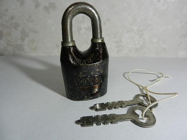 古い希少な鉄道?錠前その２（ボディーに「ＭＯＬＡ」の刻印）