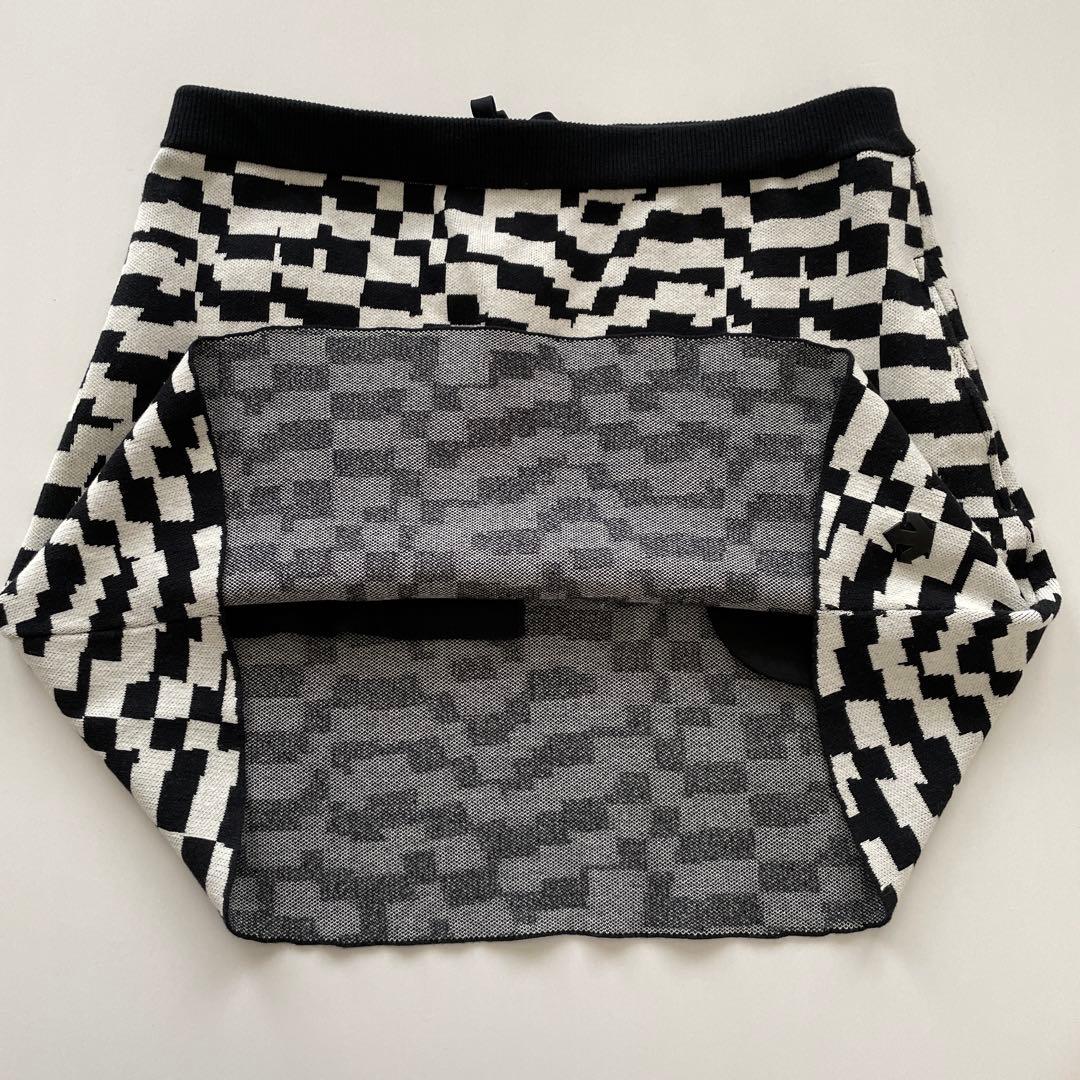 デサント　レディース　ゴルフ　スカート　ブラック