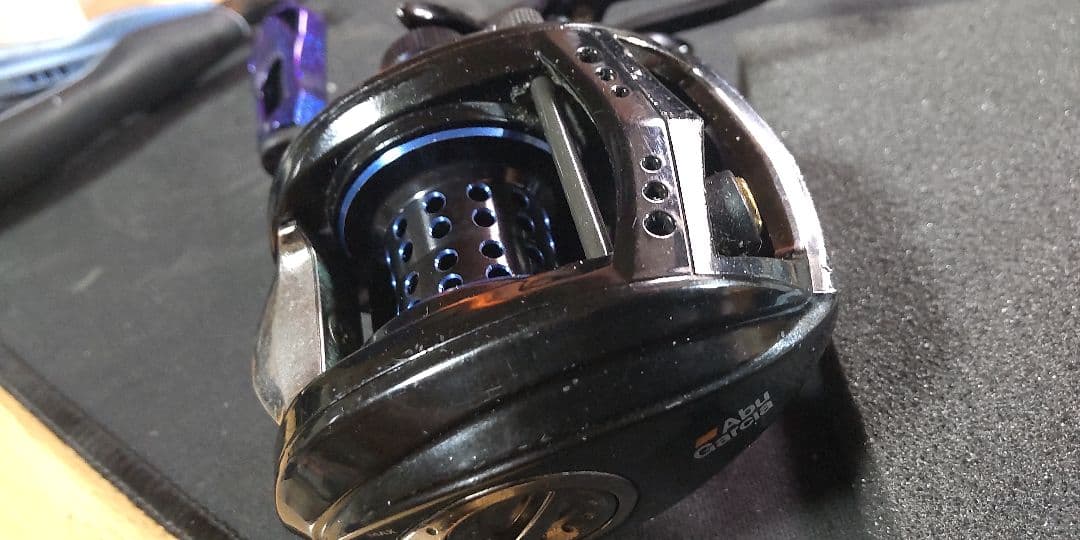 Abu Garcia Revo Deez 6-Lベイトリール軽量化146g