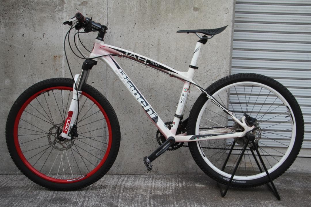 引き取り限定♪Bianchi♪ビアンキ♪JAB♪2ポッド対向油圧ディスクブレーキ