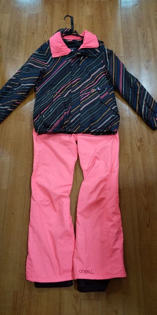 29 値下げ‼️ONEILLスキーウェア上下ベルトの3点セット ゴーグルオマケ✨