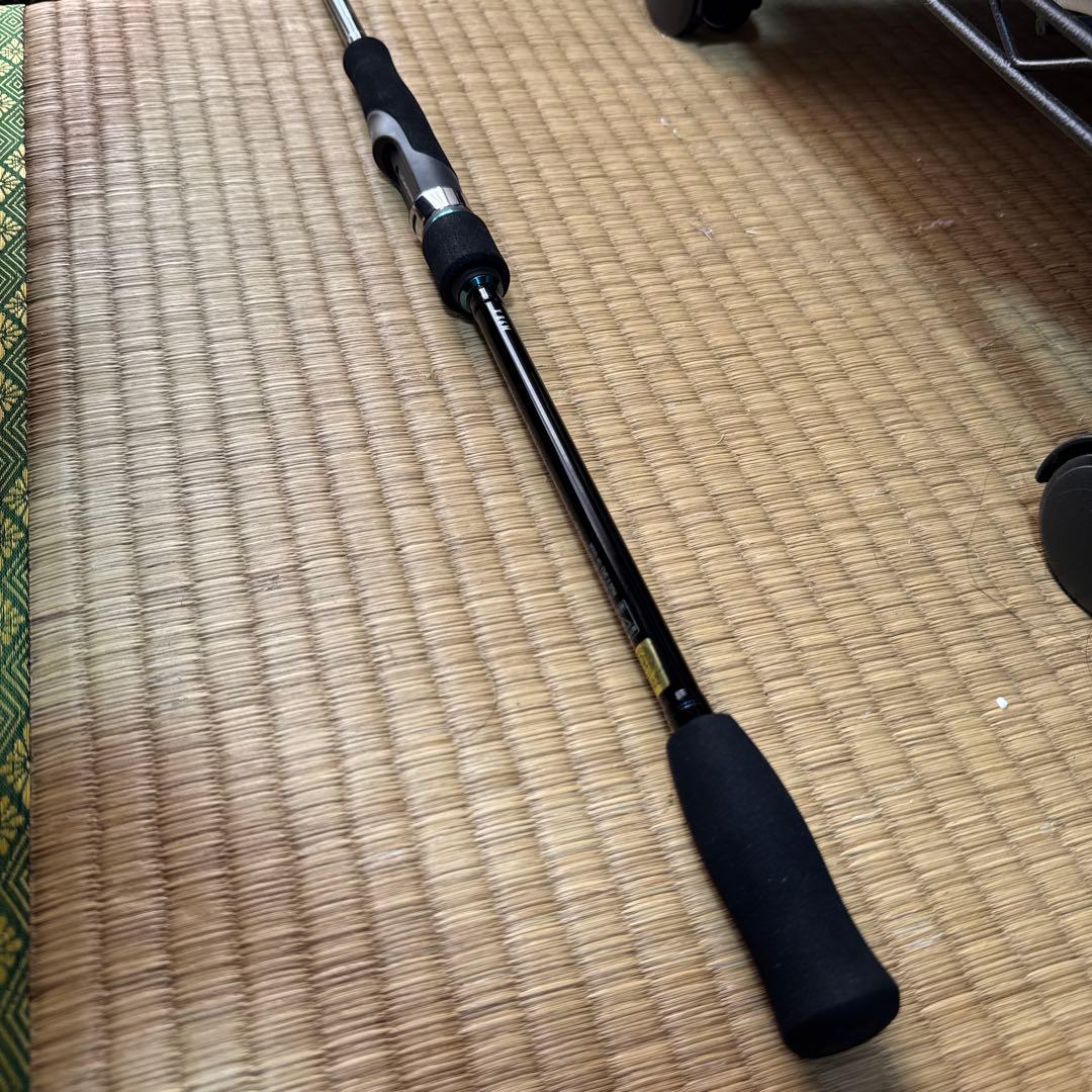 ダイワ エギングロッド 約2.4m カーボン製 黒