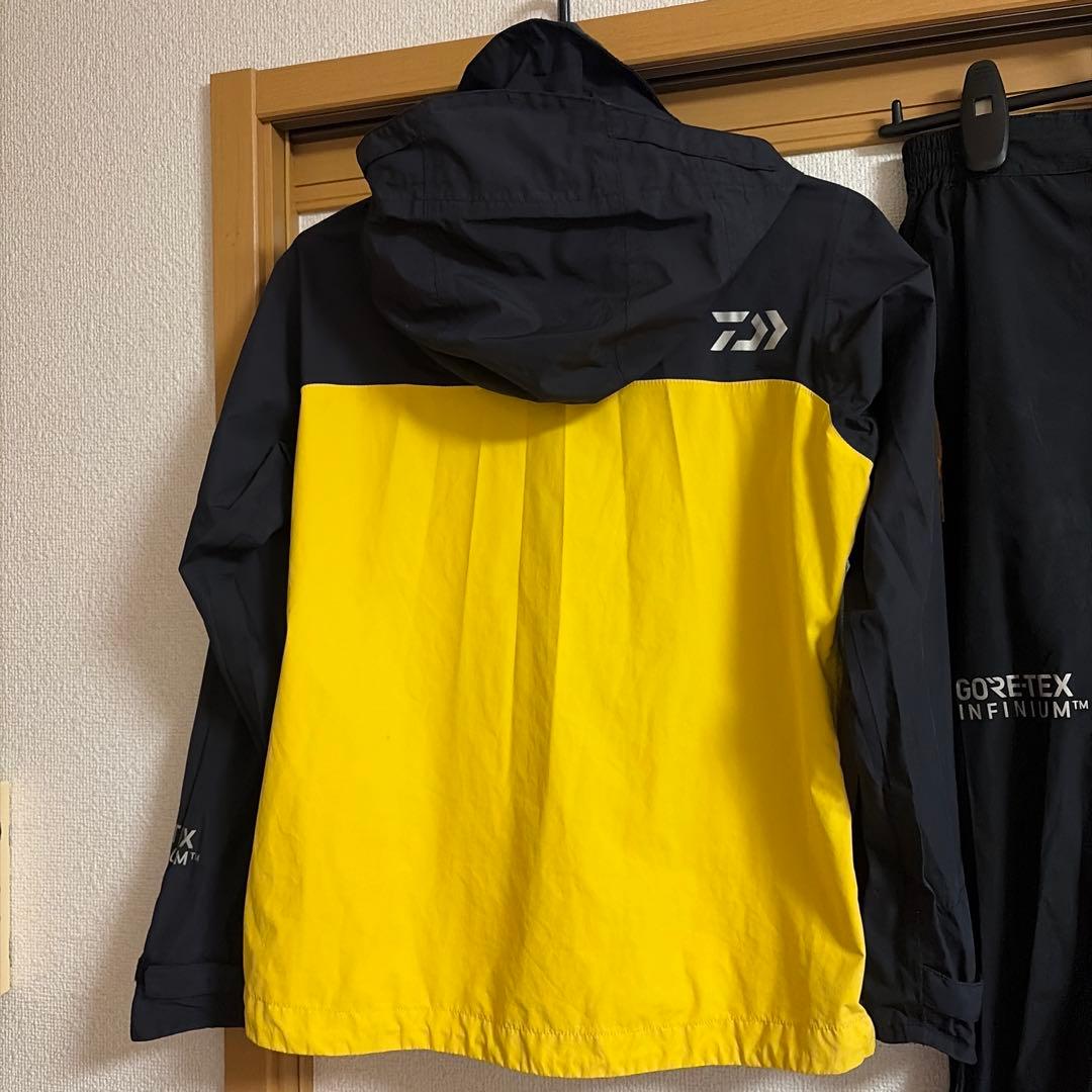 31日まで値下げ中！ダイワ　ゴアテックス(R) レインスーツ DR-1922