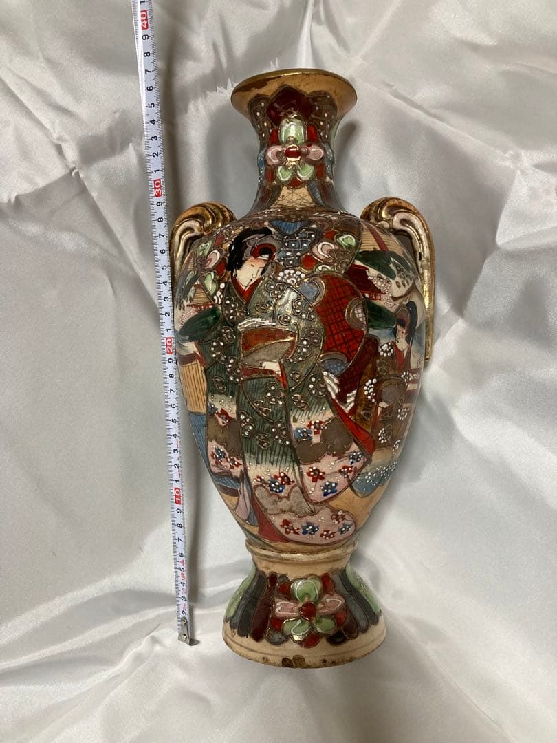 古薩摩焼の飾り壺　インテリア　硴器として飾る　美術品