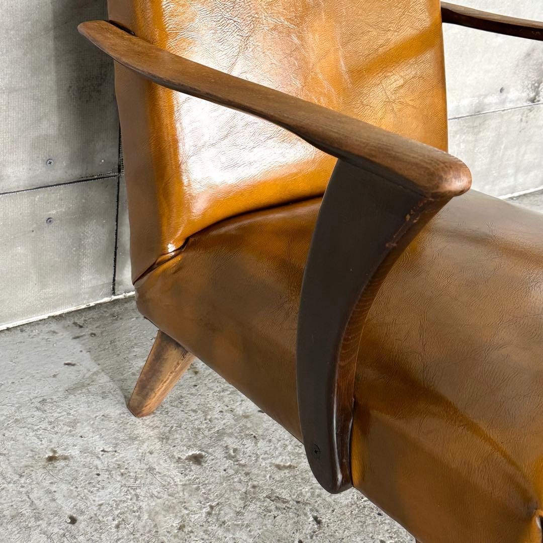 ✦1960〜1970✦PUレザー張り　ラウンジチェア 木製脚　喫茶店　昭和レトロ