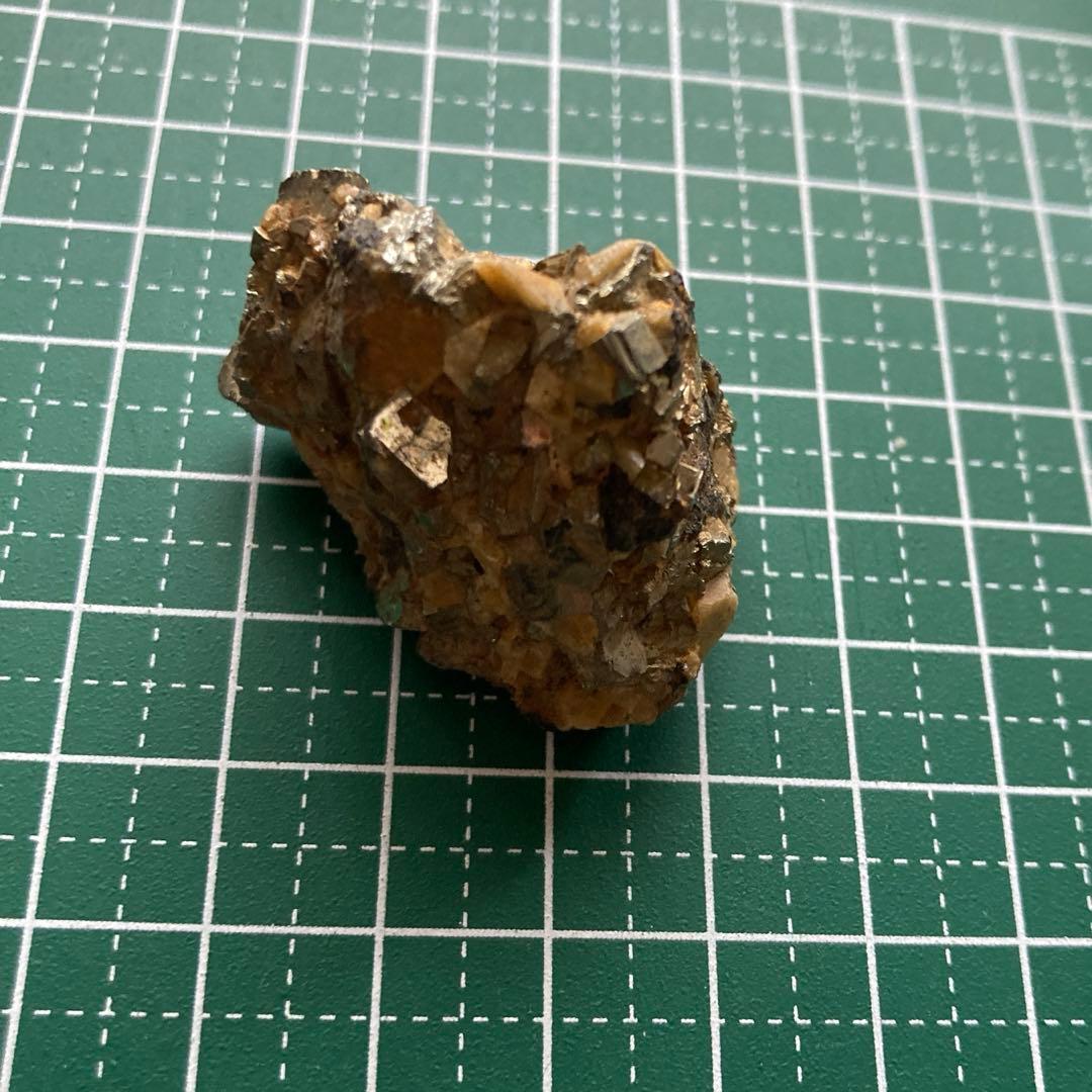 黄鉄鉱、アメジスト