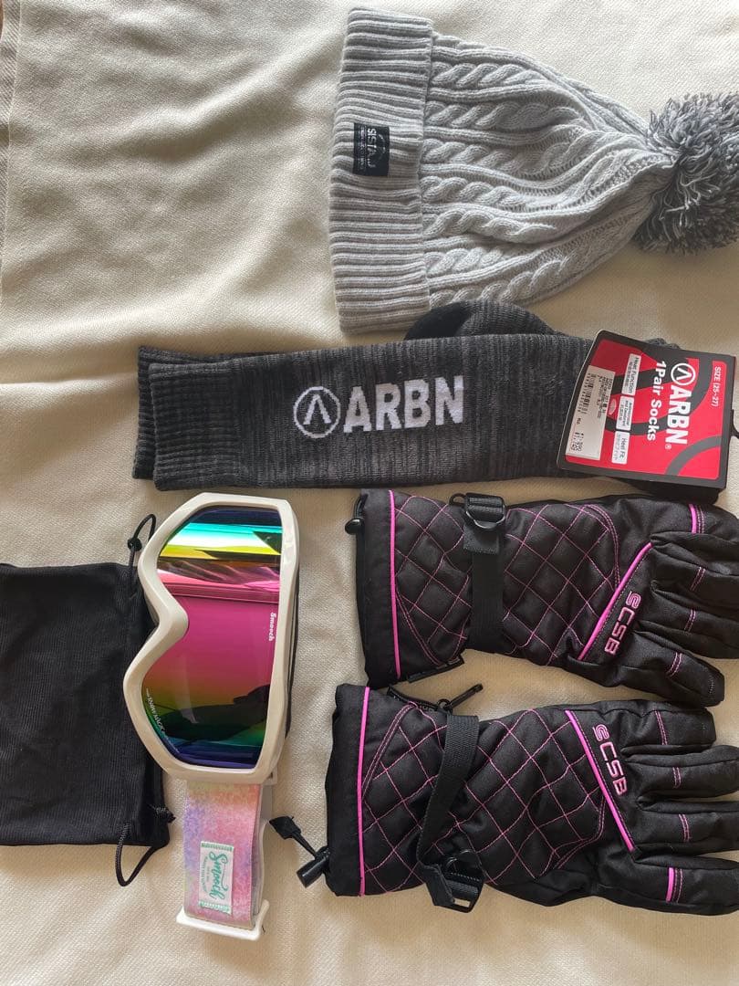 【緊急値下げ・単品購入可】ウィメンズ スノーボードウェア　上下+小物セット