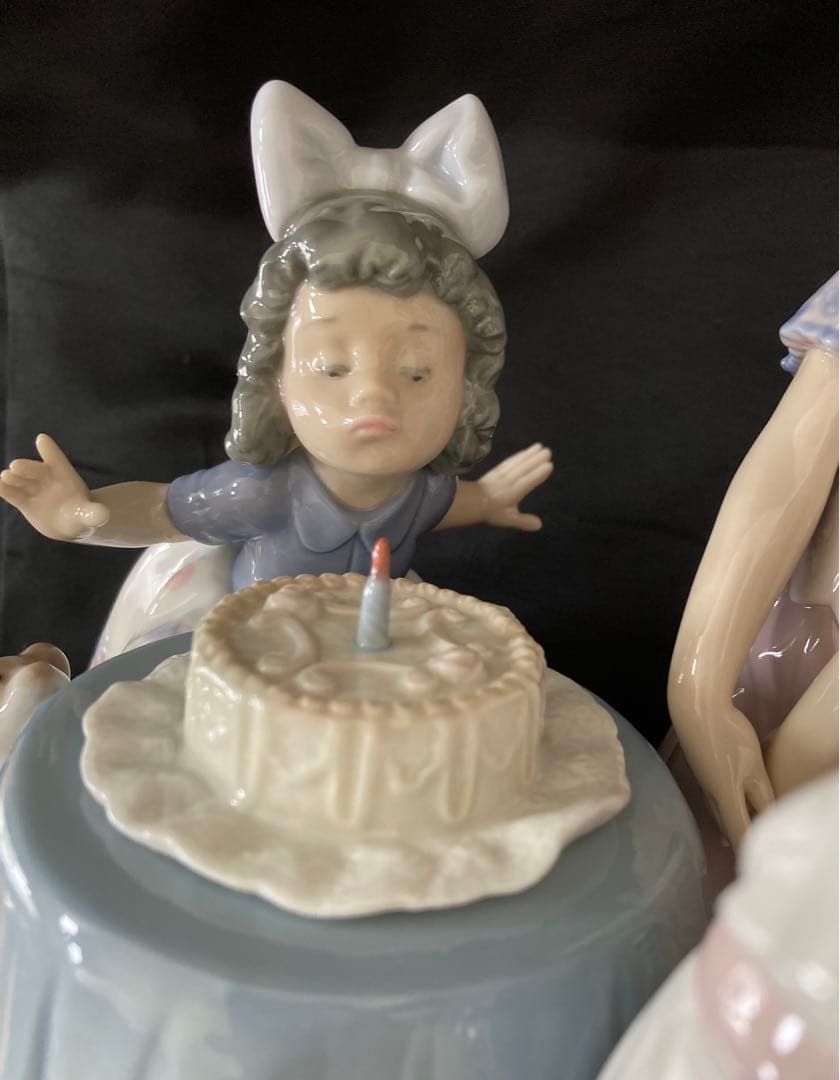 リヤドロ　バースデーケーキ　お誕生日会　家族　姉妹　ファミリー　犬