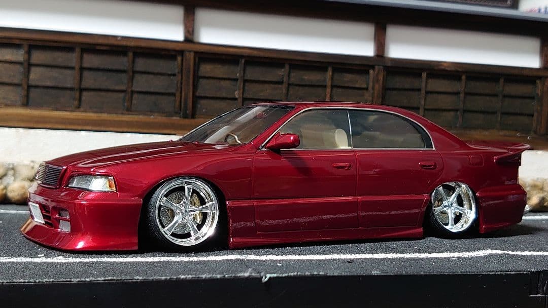 1/24 アオシマ ギャルソン クラウン 14マジェスタ 完成品