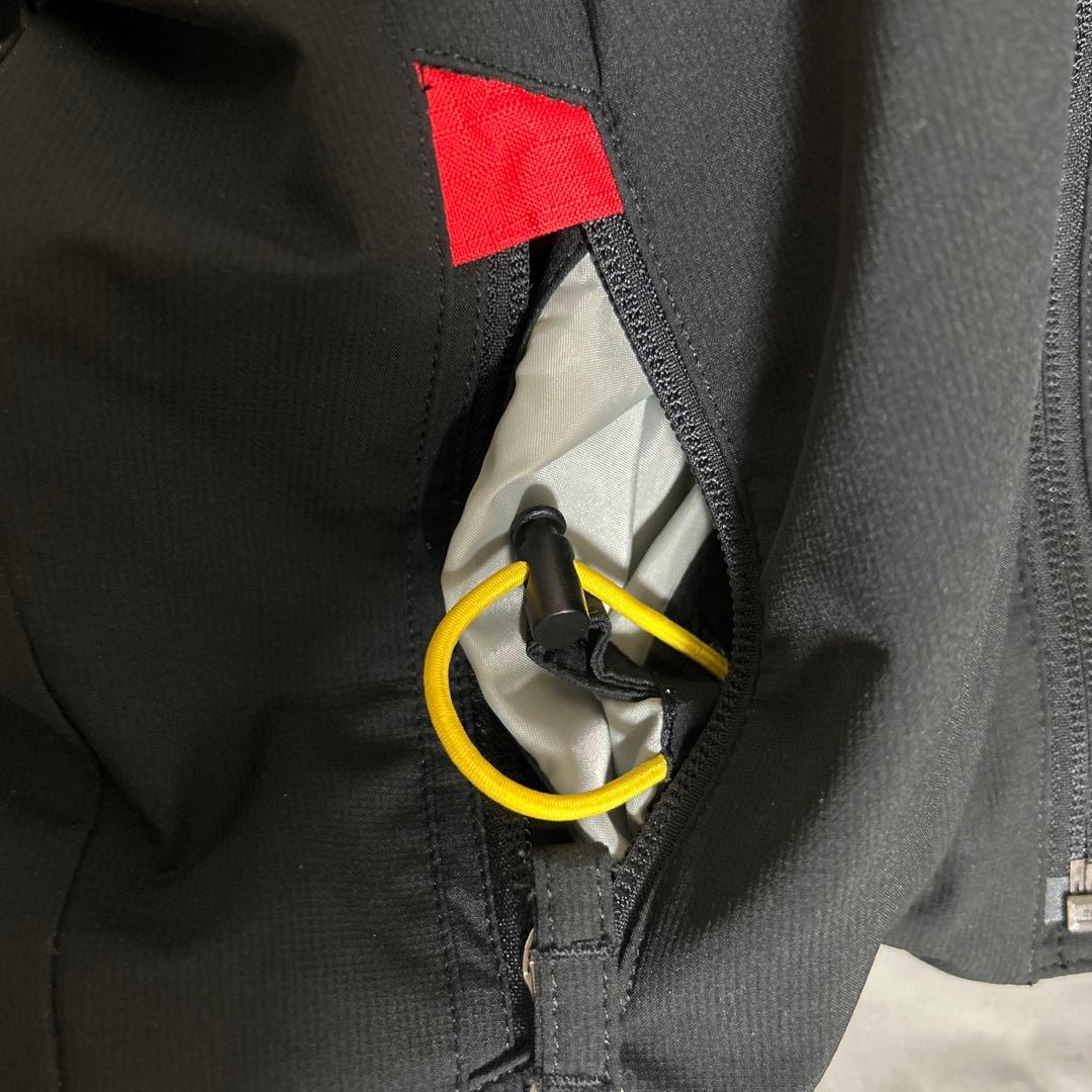 DESCENTE Move Sport 140 子ども用スキーウェア 黒/赤