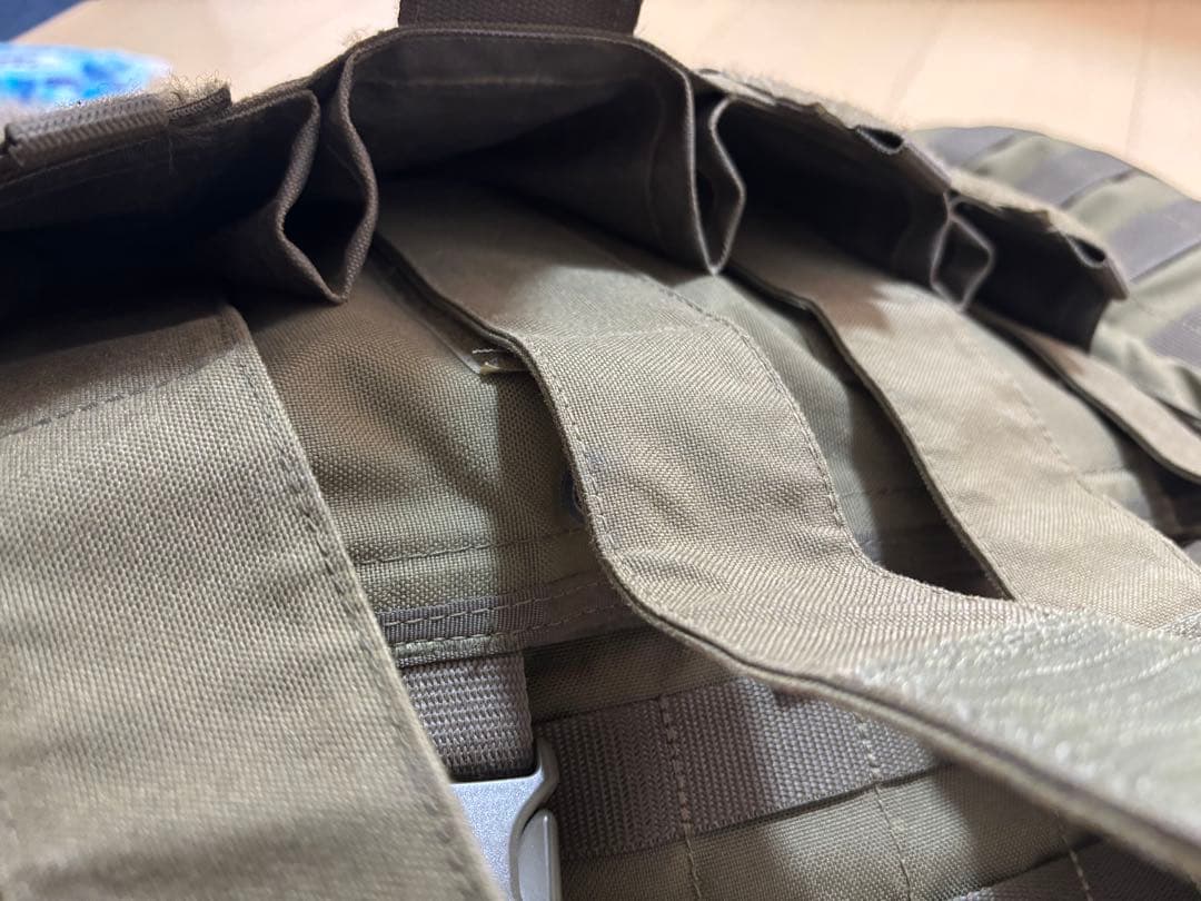 オリーブドラブ チェストリグ