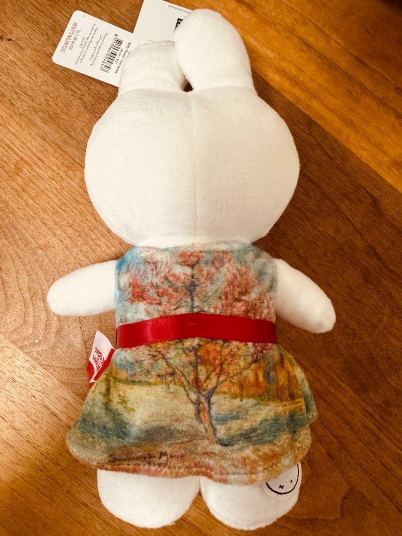 ゴッホ展　ミッフィー ぬいぐるみ　夜のカフェテラス展　ピーチツリー