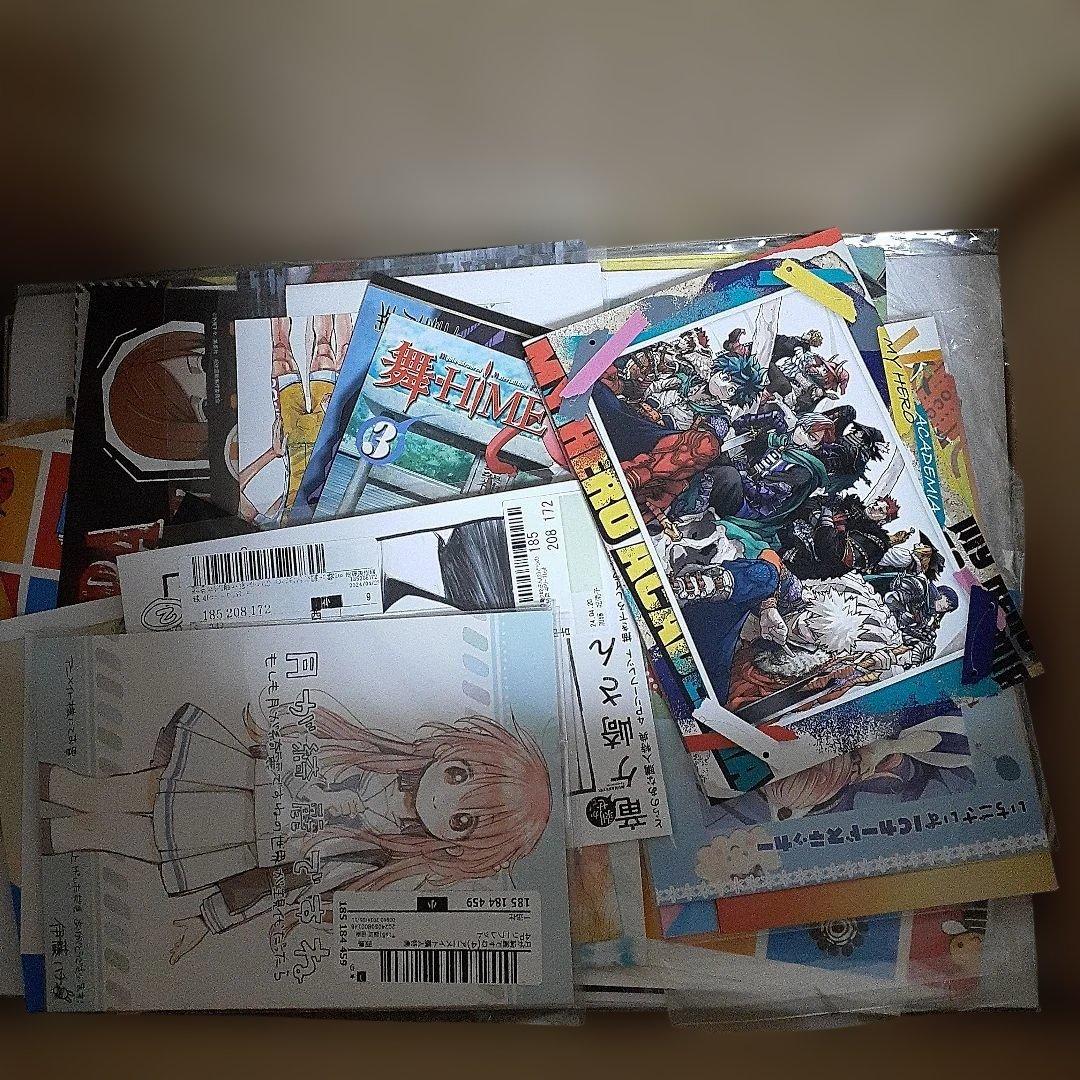 アニメ・マンガ・キャラクター　紙類　紙系　紙雑貨　大量　まとめ売り　　大