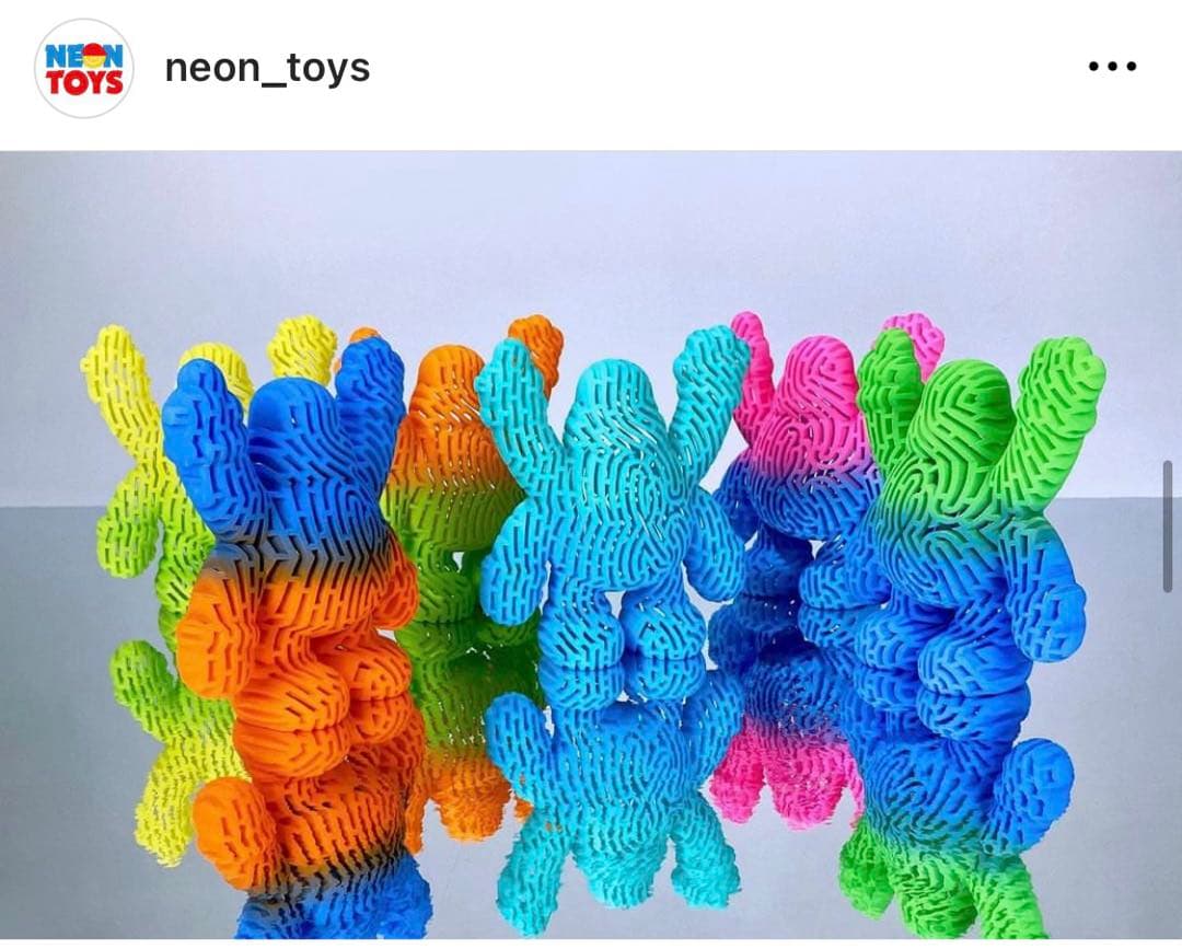 NEONTOYS フィギュア