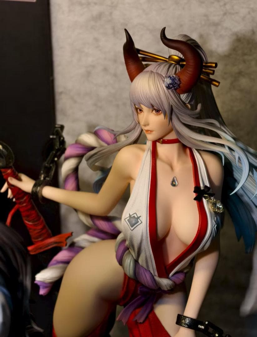 ONE PIECE ヤマト 樹脂 彫刻 フィギュア B