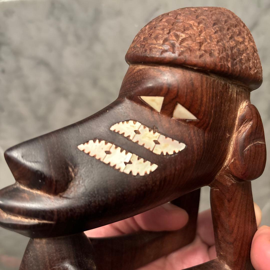 西アフリカビンテージ本能的に引き寄せられる瞳やお顔の貝殻が美しい一刀彫りオブジェ