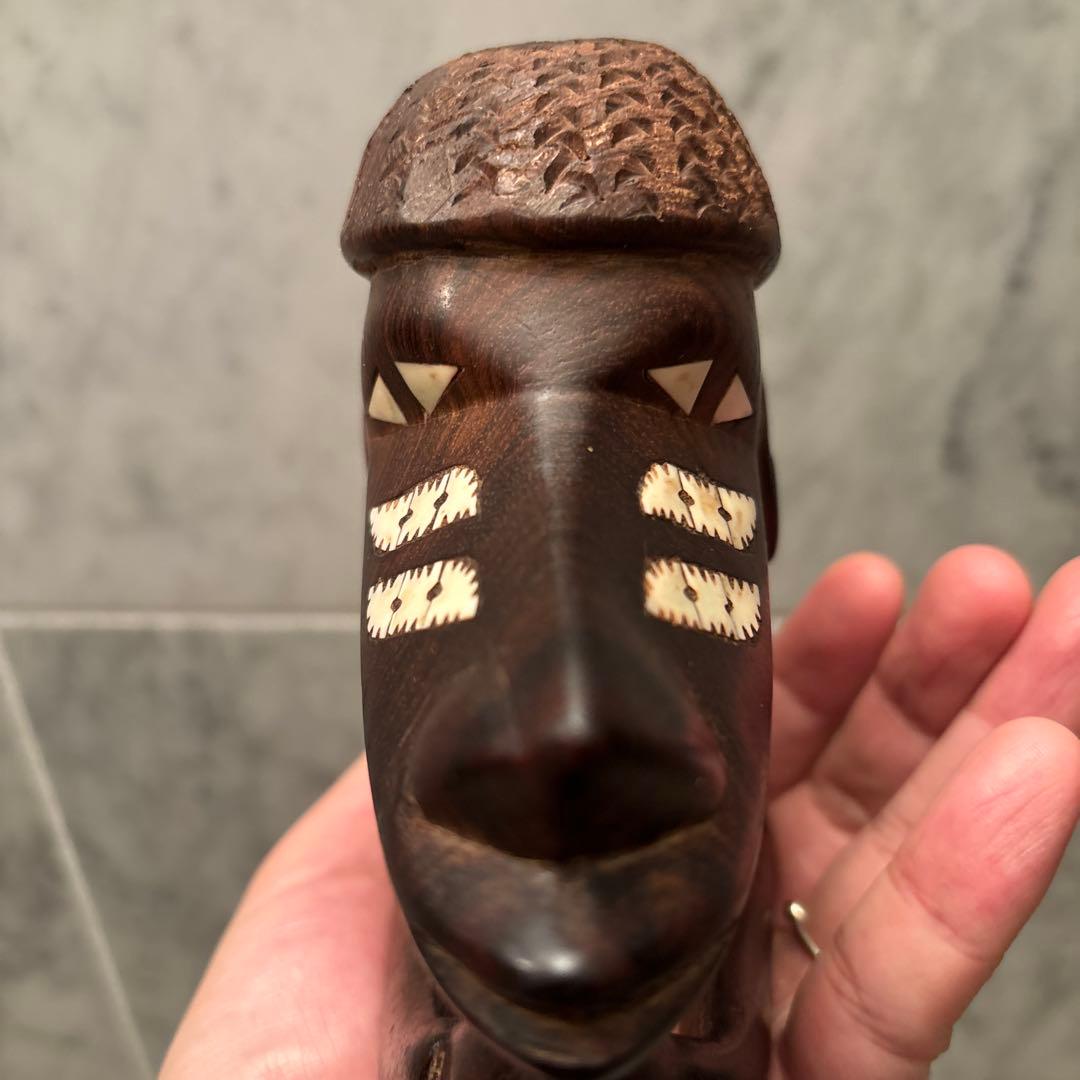 西アフリカビンテージ本能的に引き寄せられる瞳やお顔の貝殻が美しい一刀彫りオブジェ