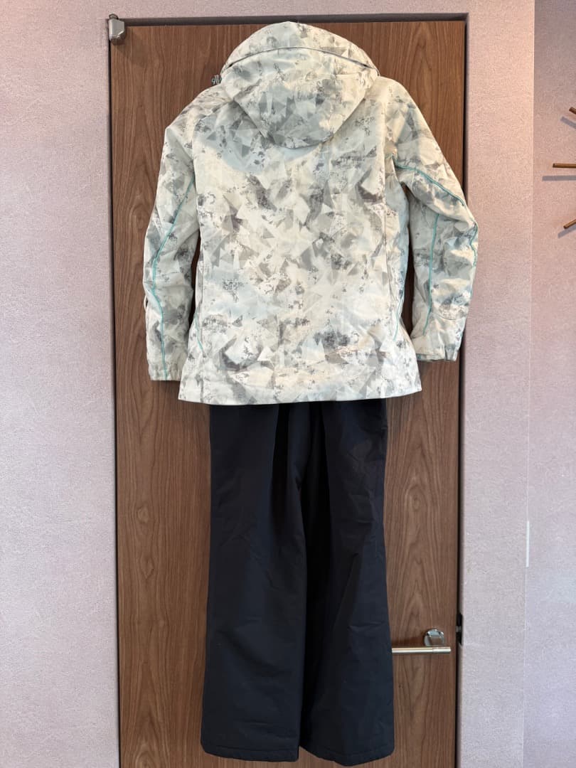 デサント　レディーススキーウェア　上下セット