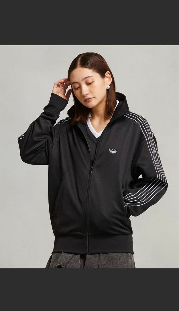 adidas トラックジャケット【新品タグ付き】