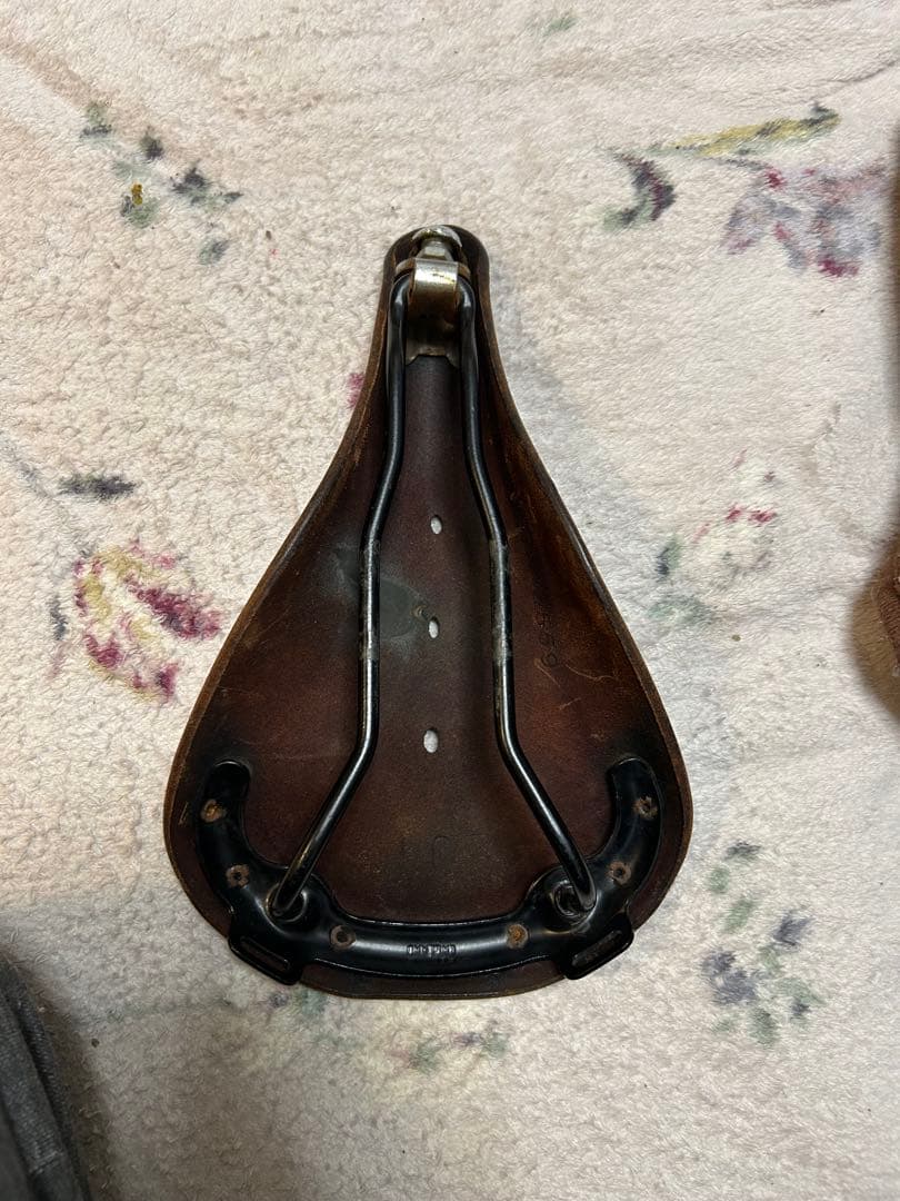 あ*き様 BROOKS ブラウンレザーサドル　めちゃくちゃ渋い色！