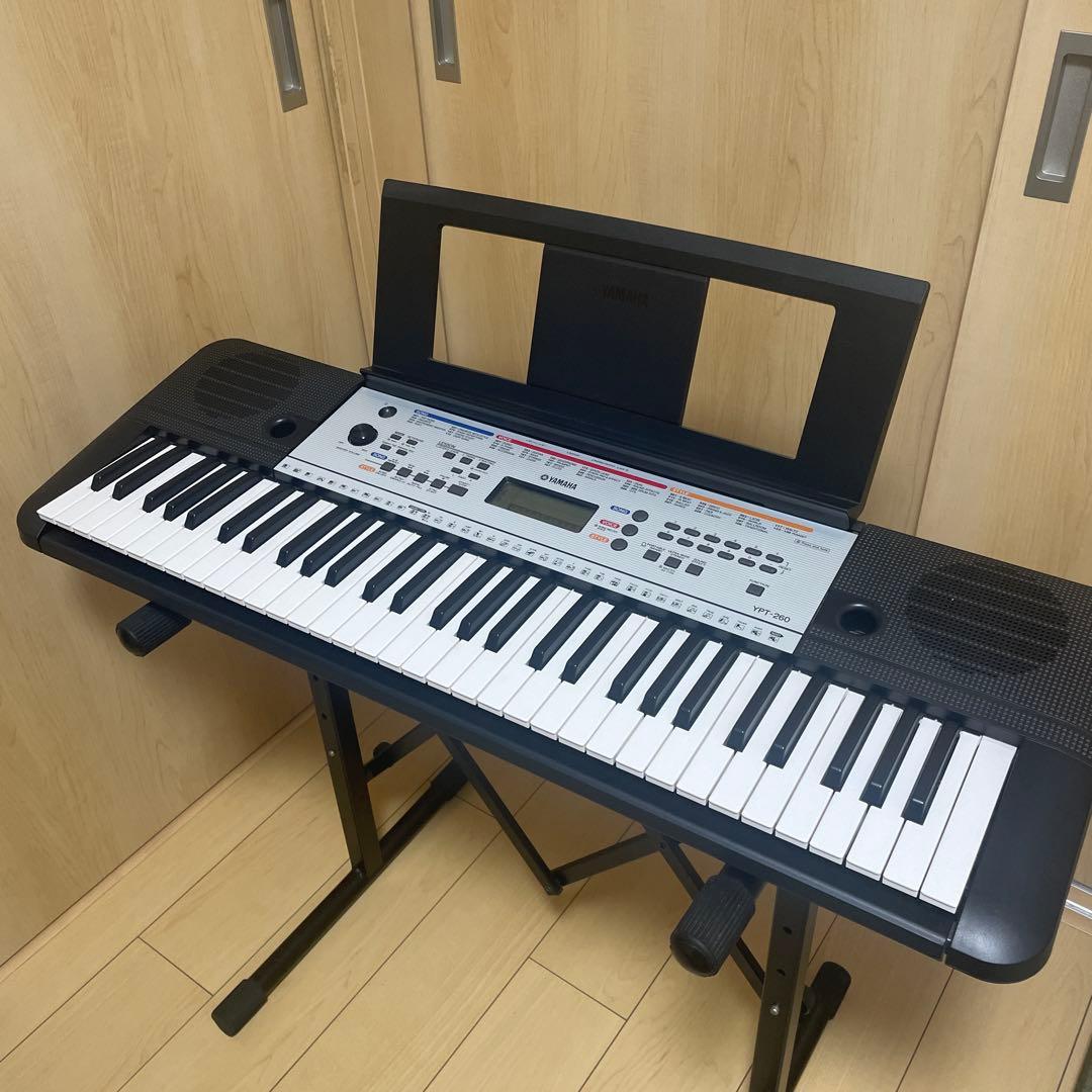 Yamaha 61鍵キーボード　ピアノス電子ピアノ　スタンドセット　ドイツで購入