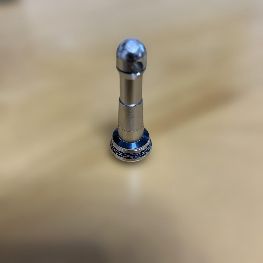 23 ストラディック　C2500SXG リールスタンド(ストラディックカラー)