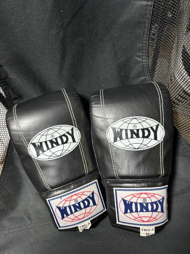 格闘技7点セット　グローブ、レガース、オープンフィンガー、他