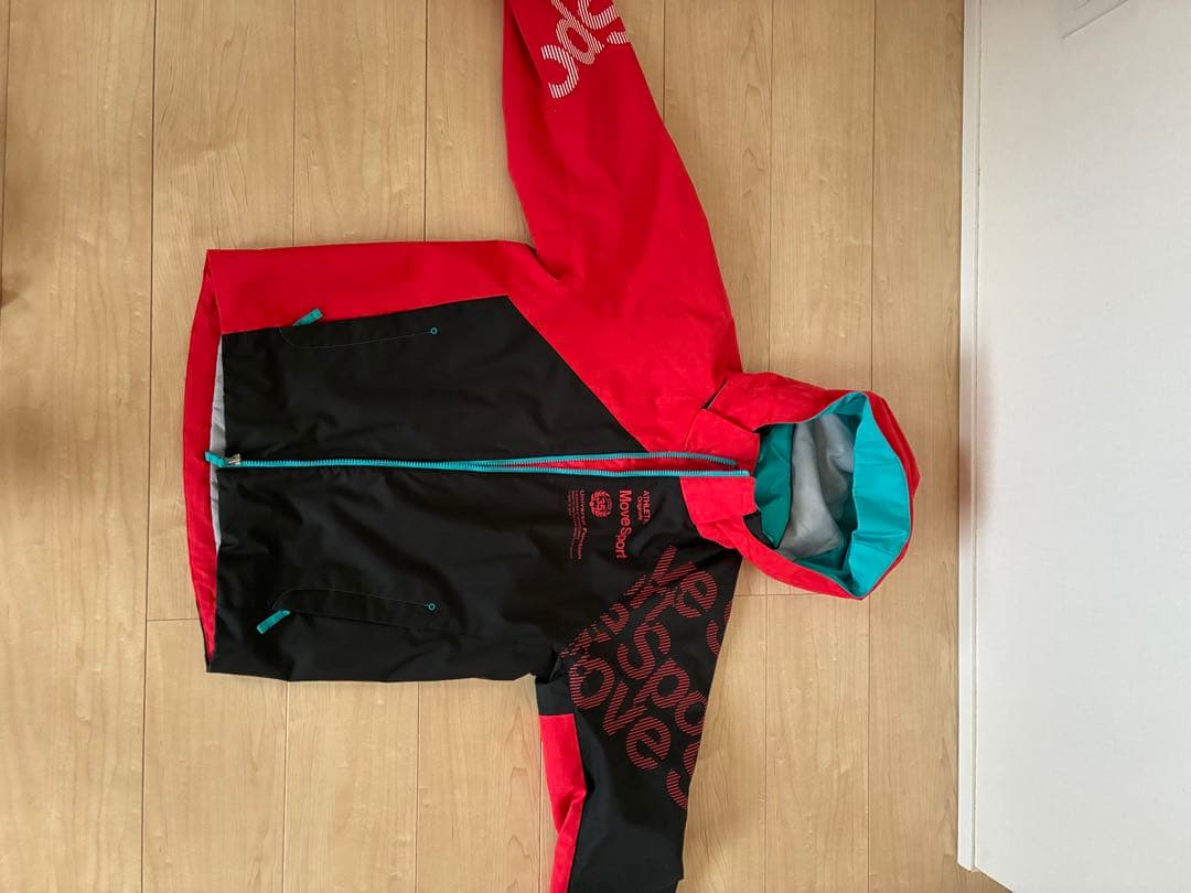 デサント　ジュニアスキーウェア 上下セット　赤/黒 フード付き160