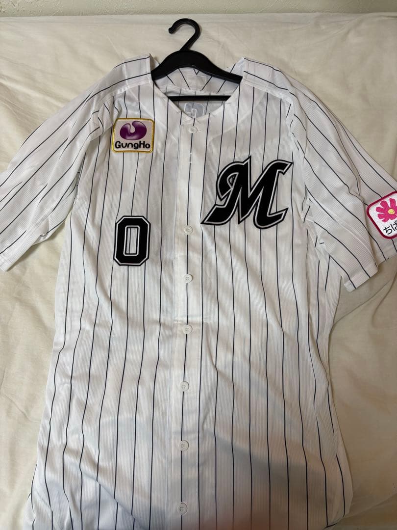 千葉ロッテマリーンズ　荻野貴司　実使用直筆サイン入りユニフォーム