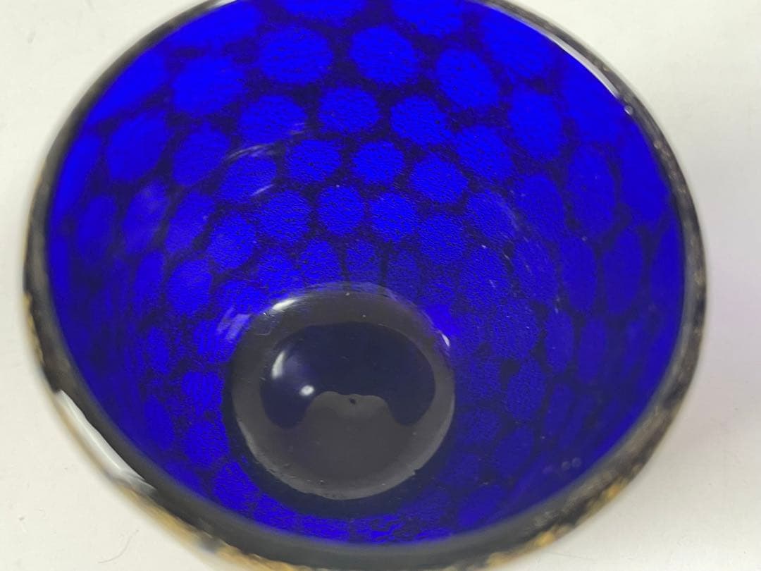 ガラス作家　岩田久利　ガラス　盃　ぐい呑　酒器　冷酒　硝子　金箔　箔入　共箱