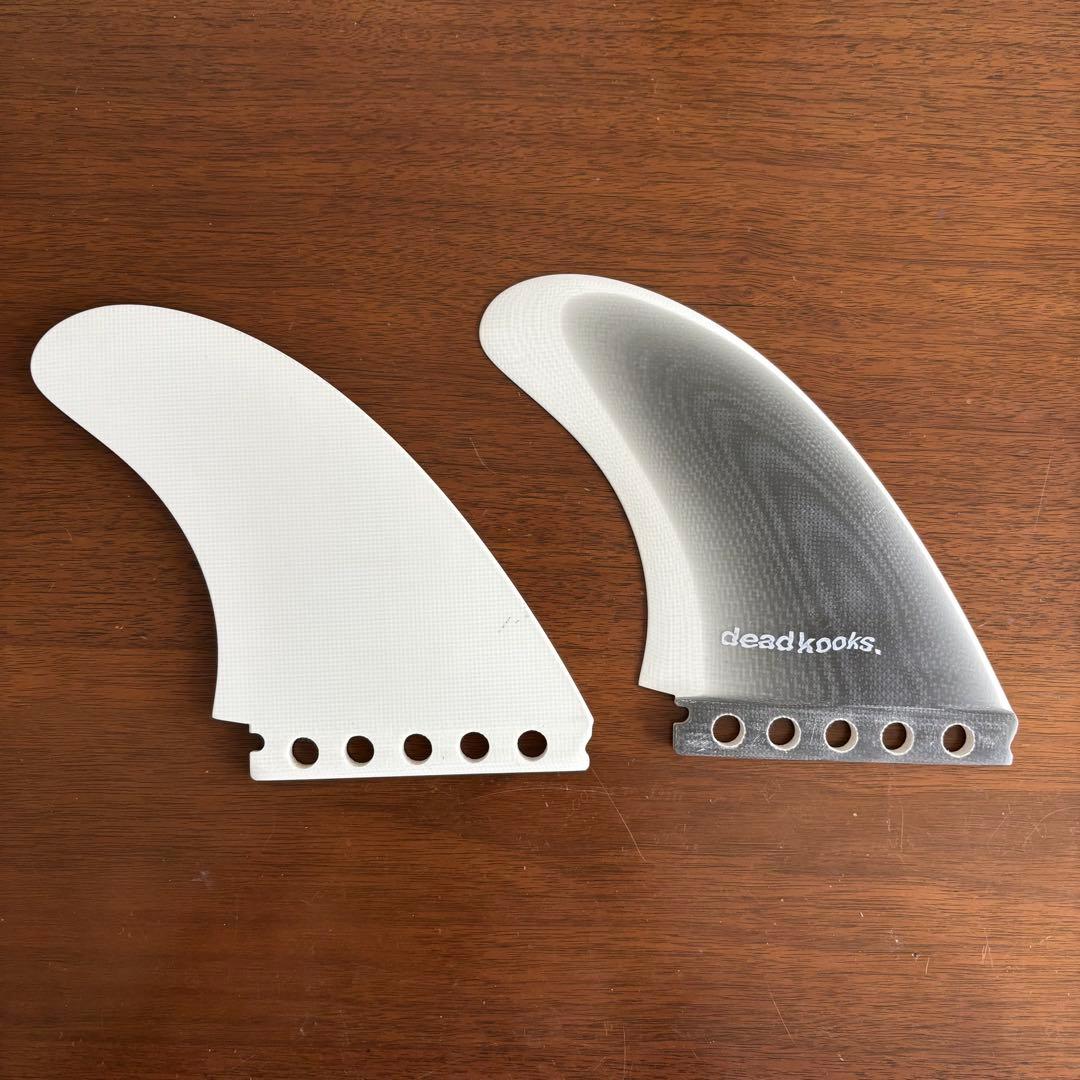 dead kooks サーフボードツインフィン