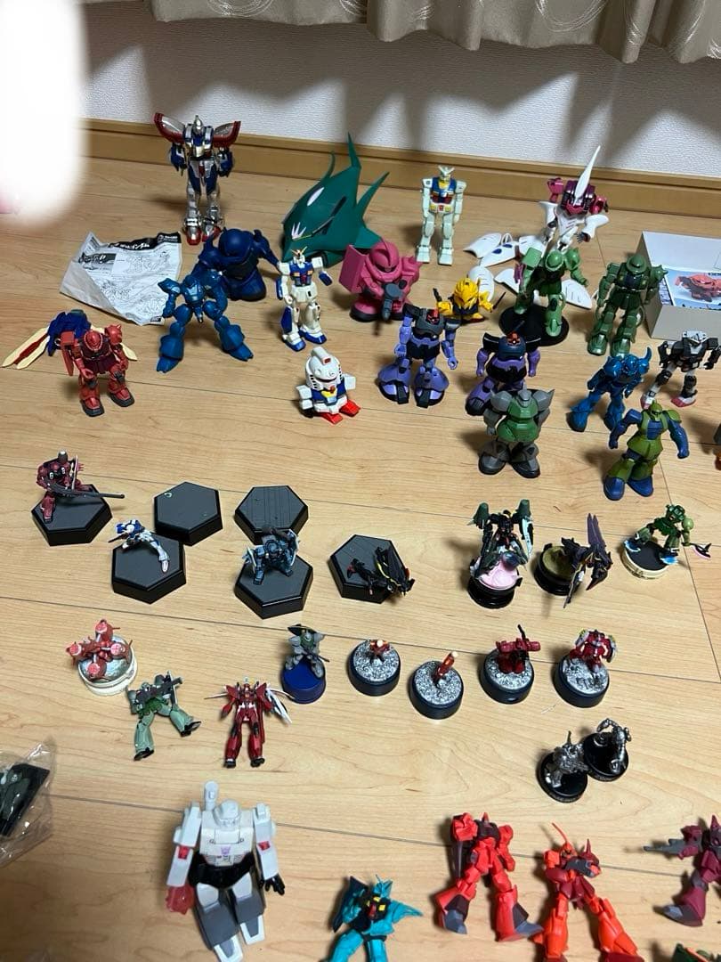 コンバージ　ガンダムのフィギュア