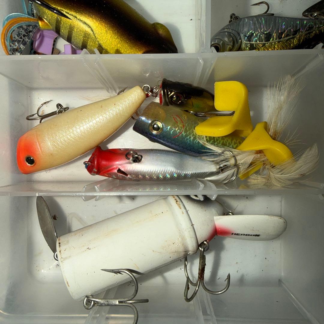 ハードルアー23個セット プラスチックケース入り