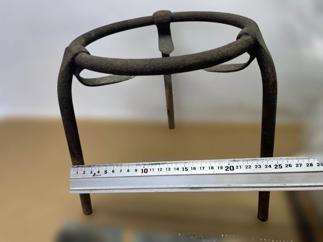 火鉢　付属品　炭5キロ程度　炭ならし　五徳　三つ足　　12c99.1