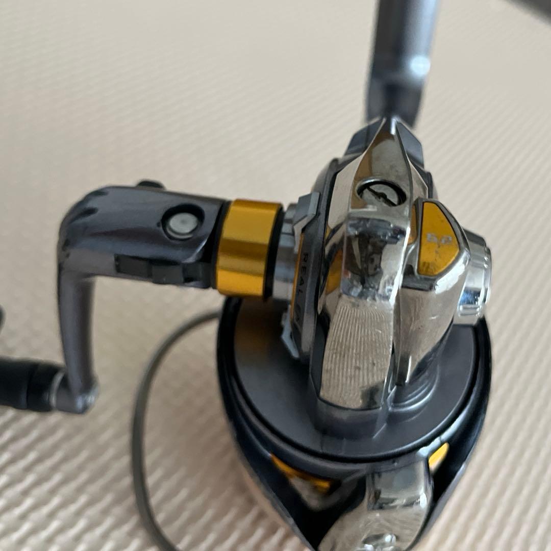 DAIWA トーナメントISO 2500HLBDスピニングリール