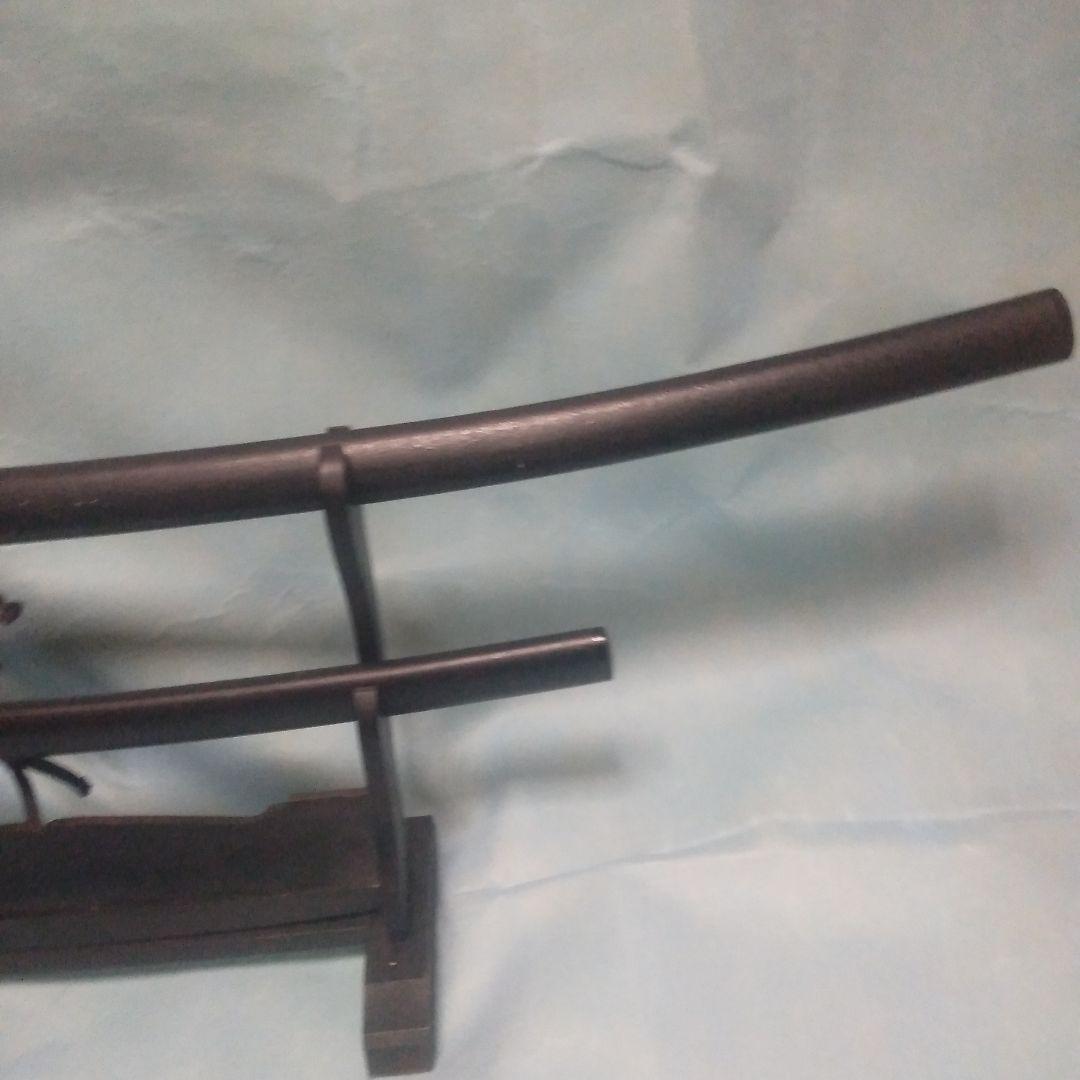 黒塗り梨地仕上げ鞘大小脇差し（模造刀)