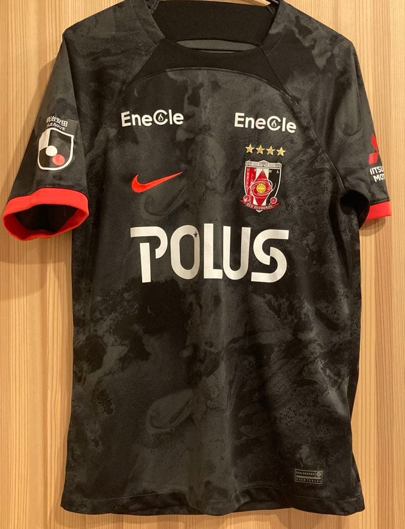 【月曜まで限定価格】浦和レッズ　2024 3rdユニフォーム　渡邊凌磨 Mサイズ