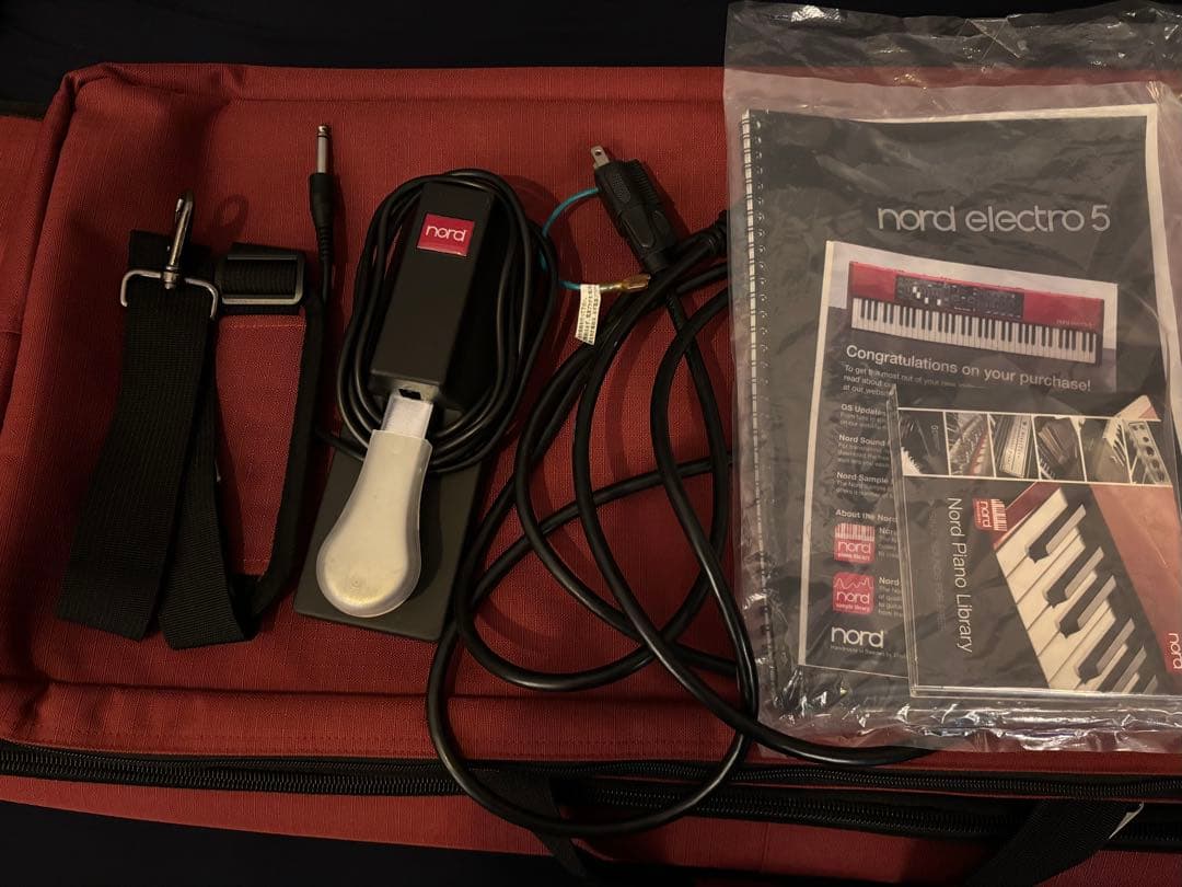 Nord Electro 5 HP 動作確認済み　付属品、専用ケース付き