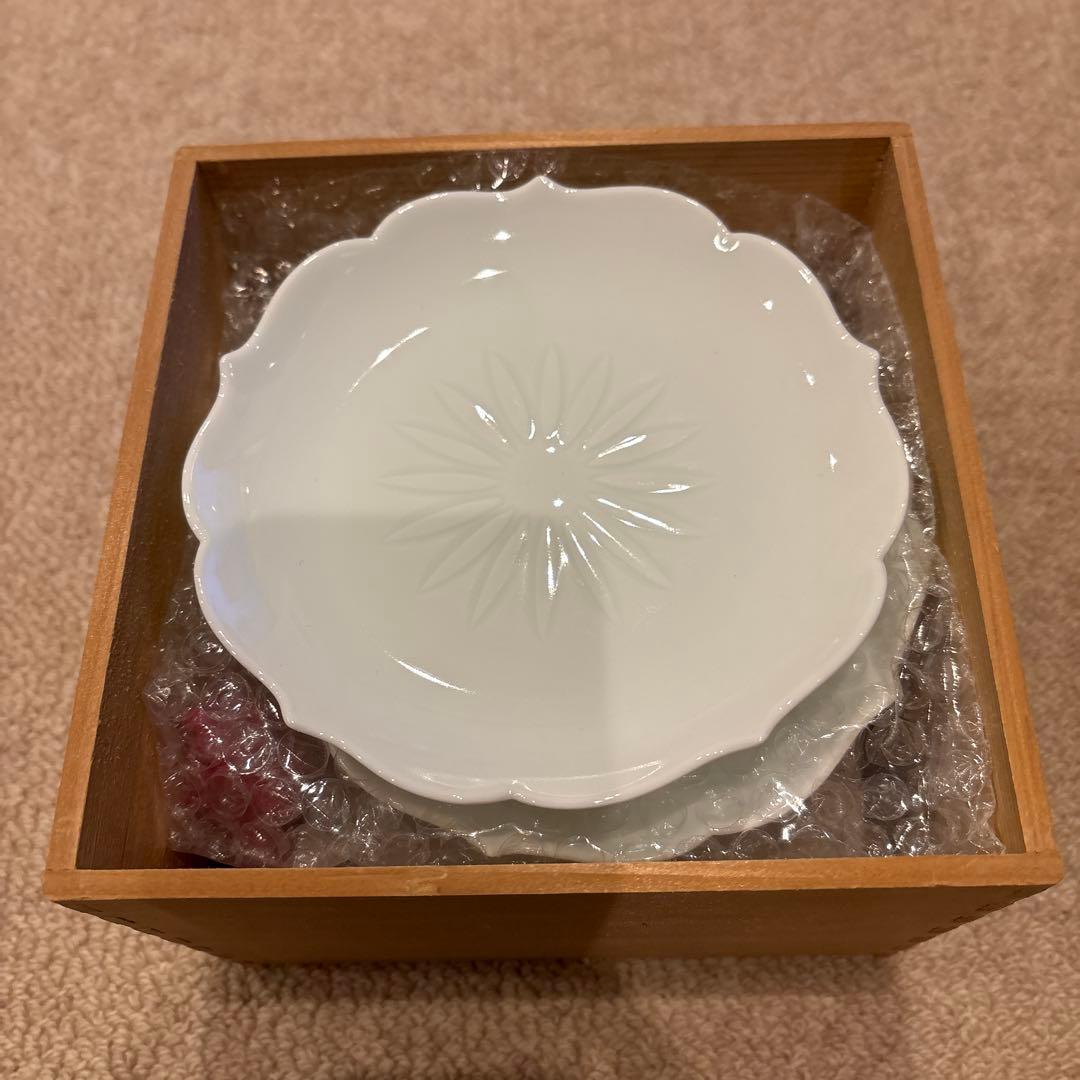 井上萬二　白磁菊彫文皿　5枚