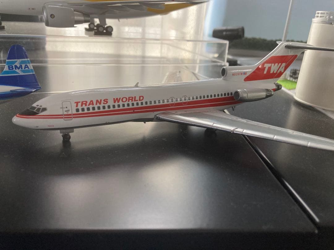 1/200 TWA B727ディスプレイモデル
