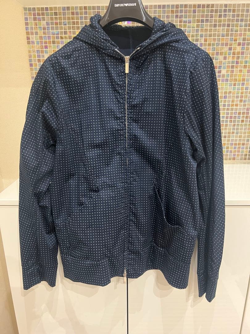 エンポリオアルマーニ　メンズ　アウターネイビー フード付きウィンドブレーカー
