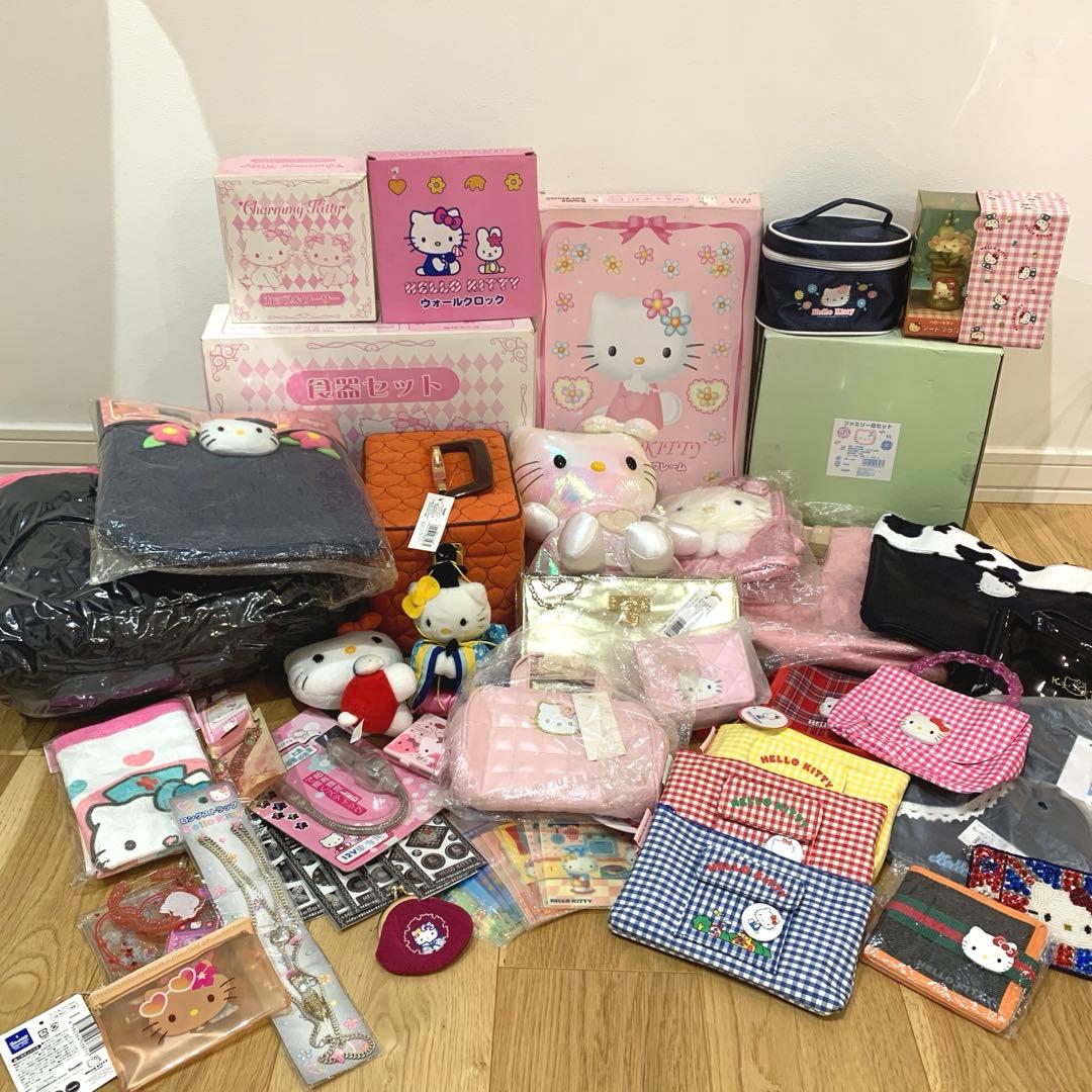 キティ　ぬいぐるみ　ポーチ　バッグ　食器　などまとめ売り