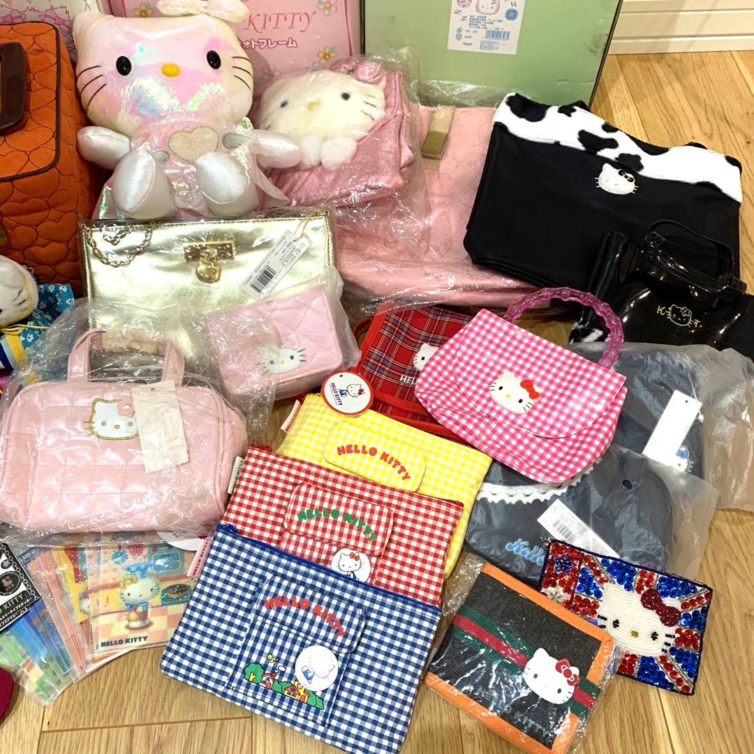 キティ　ぬいぐるみ　ポーチ　バッグ　食器　などまとめ売り